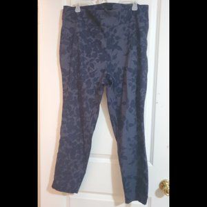 NY&Co 7th Avenue Stretch Pull-On Navy w/ Velvet Floral Print XL